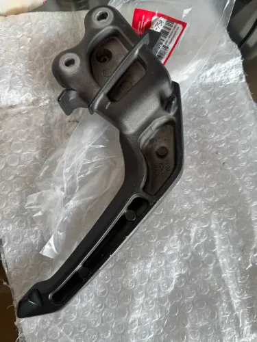 Alça traseira esquerda CB300 2024