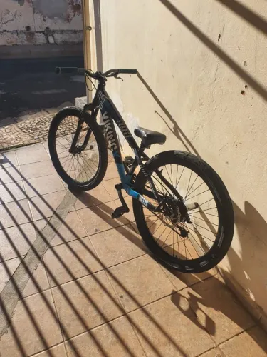 Vendo bicicleta aro 26 vikingx só O QUADRO !!!
