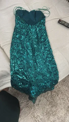 Vestido de lantejoulas azul esverdeado , lindo