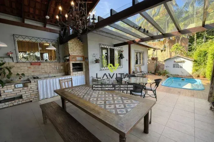 Casa com 3 dormitórios, 210 m² - venda por R$ 845.000,00 ou aluguel por R$ 5.941,67/mês -