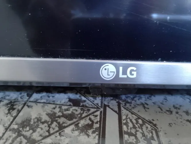 Vendo tv de 65 polegadas