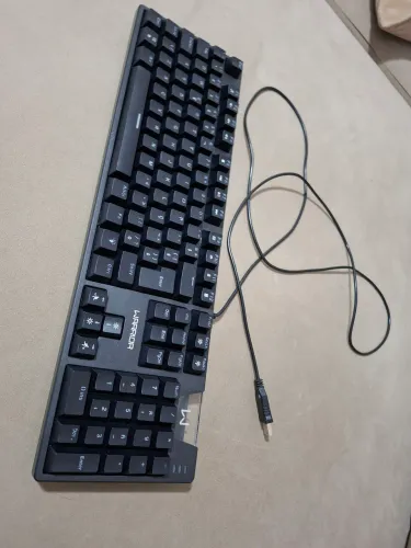Teclado Warrior Mecânico com Led Switch Azul e cabo USB