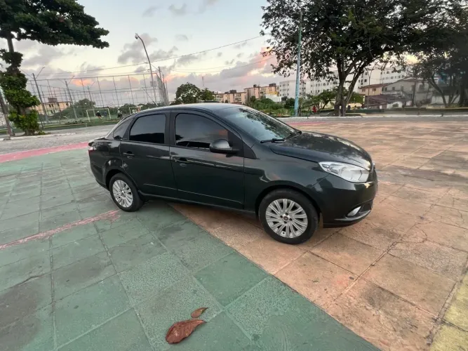 Fiat Grand Siena Attrac. 1.4 EVO F.flex 8V 2013