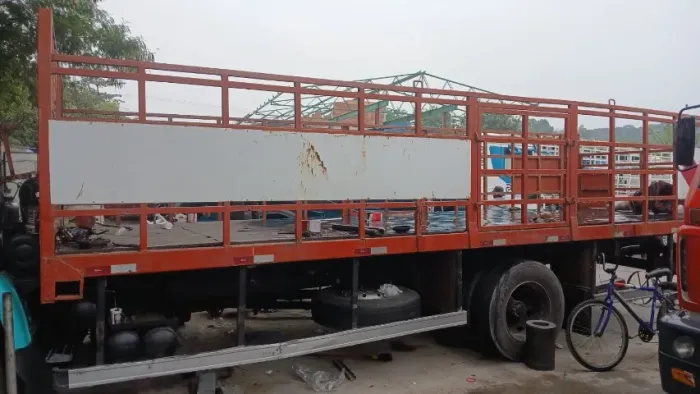 Gaiola (carroceria) para acondicionar até 450 cilindros de gás P13.