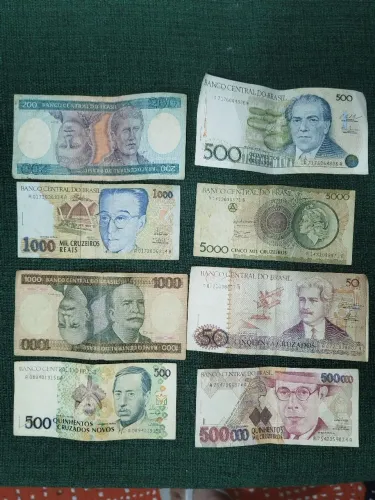 Notas e moedas antigas, á negociar, preço por peça R$ 30,00
