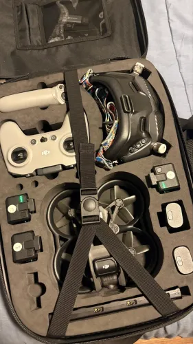 DJI AVATA KIT - COMPLETO ( 3 BATS +  RC2 + CASE )
