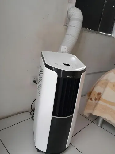 Vendo um (Ar Condicionado ) portátil.