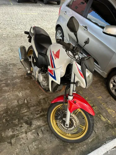 Cb 300R 2015 com Abs nas duas rodas