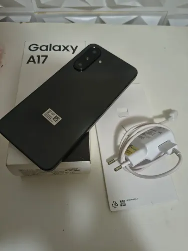Vendo Samsung A17 128GB 5G semi novo