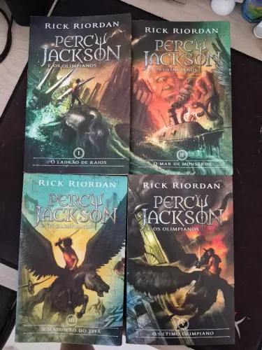 Livros Percy Jackson