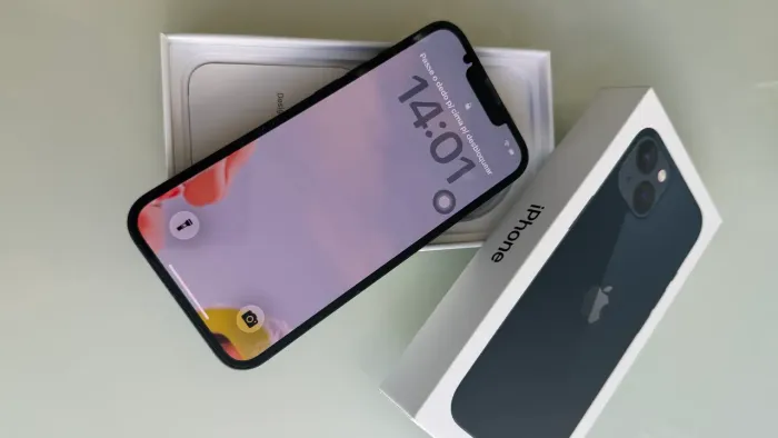 iPhone 13 128gb seminovo