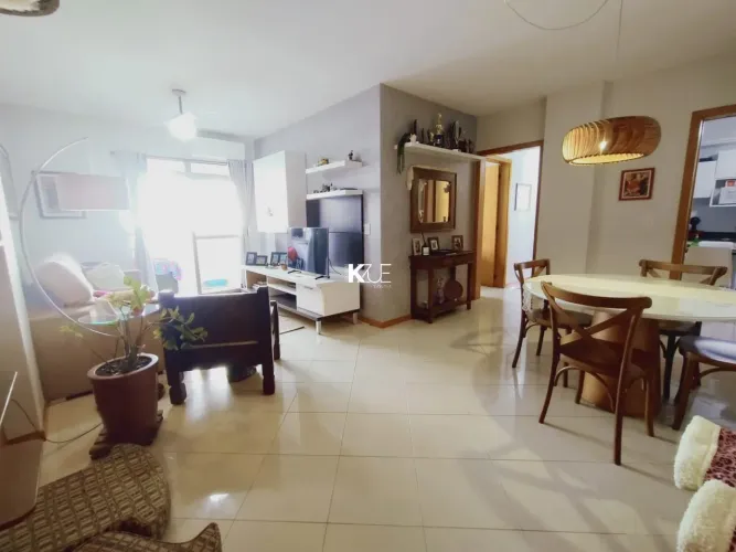 Apartamento de 3 dormitórios com suíte, sacada com churrasqueira e localização privilegiad