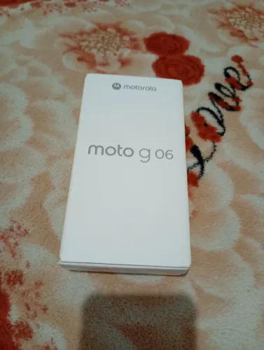Vendo celular moto g06 azul Marinho de 128gb