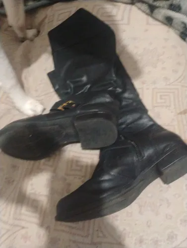 Vendo bota em excelente estado, via Marte cano longo preta
