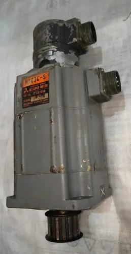 Servomotor Mitsubishi HA83C-S Encooder Tamagawa PA-CODER OSE5K-6-12-18