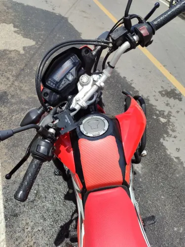 Moto Honda Bros 160 versão Especial . 