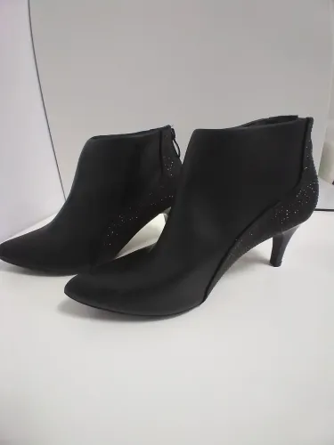 Bota Piccadilly