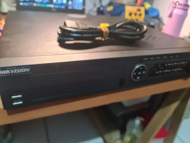 DVR HIKVISION PROFISSIONAL 16 CANAIS + IP MODELO DS-7316HUHI-K4