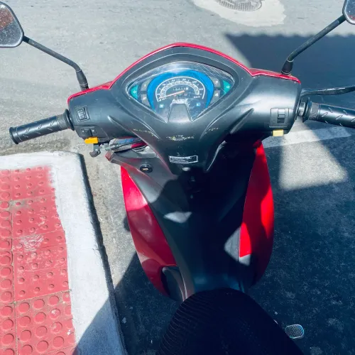 Moto documento em dia