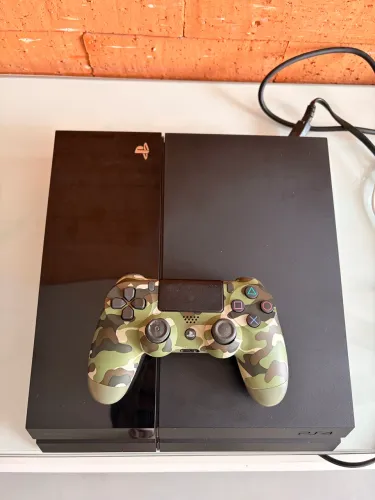 PS4 Fat 500GB + Controle Original Camuflado