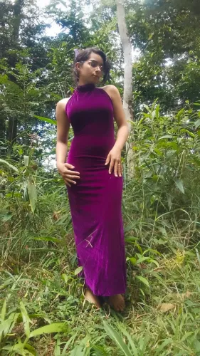 Vestido de veludo roxo , modelo costas nuas , tamanho p