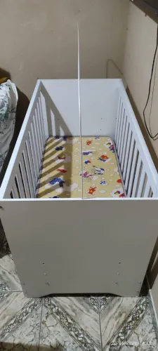 Berço com colchão semi-novo *