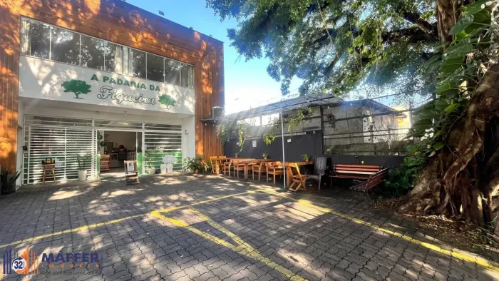 Excelente loja a venda bairro Tristeza, com 202m2. Aceita dação.