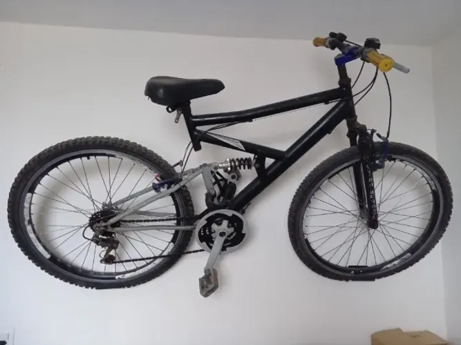 Bicicleta + Suporte de Parede