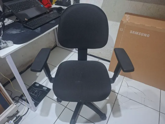 Cadeira executiva giratória