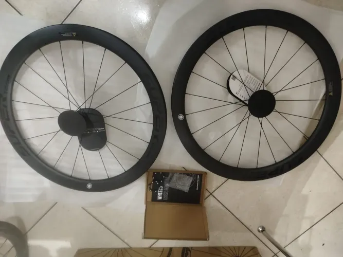 Rodas em carbono Super Team