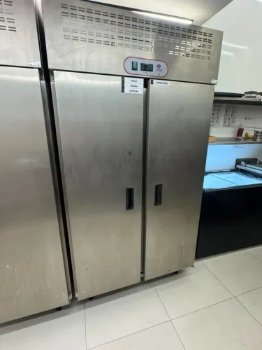 Camâra de resfriamento em INOX topema - Pouco tempo de uso