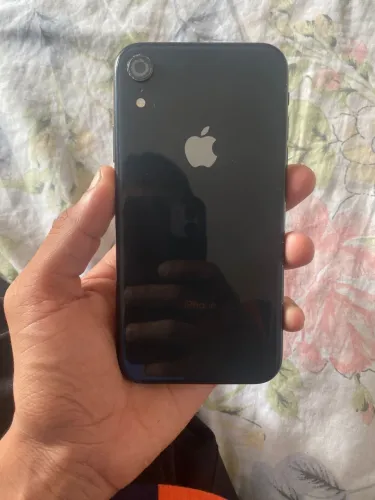 iPhone XR bem conservado só pega e usa 