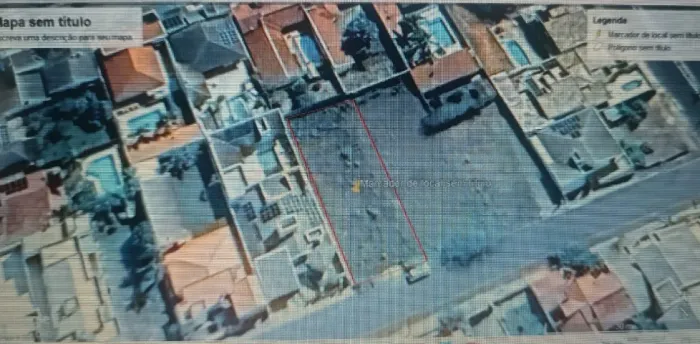 Ótimo terreno em excelente localização, com 640m2, sendo murado em dois dos lados.