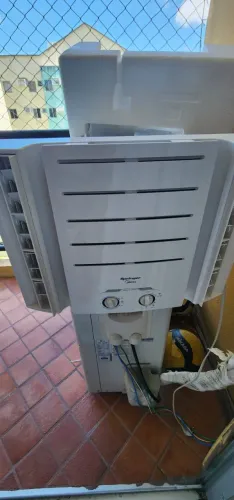Ar-condicionado Mideia 7.500 btu´s - 220 V - Recém feita a manutenção