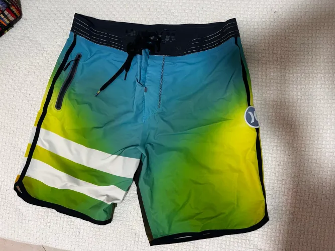 Bermudas Surf