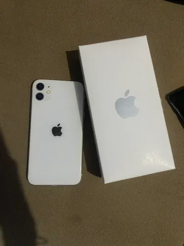 iPhone 11 Apple