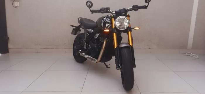 TRIUMPH 400 2025/2025 IMPECAVEL