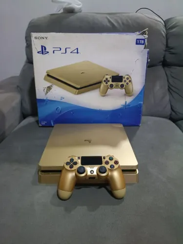 PS4 Slim Gold Edition - 1tb (na caixa)