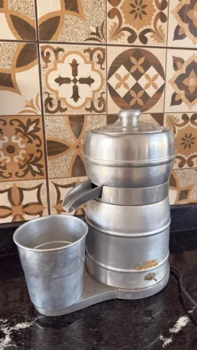 Espremedor de Laranja e Limão Elétrico Industrial em Alumínio