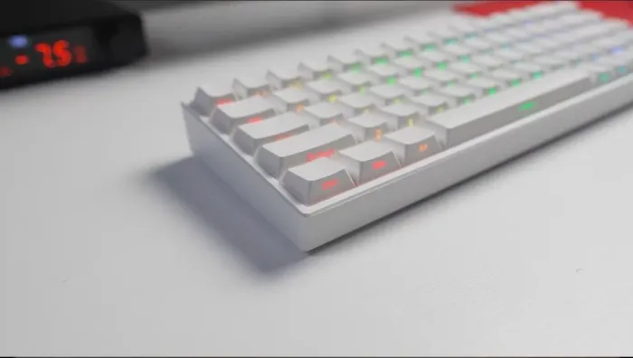 Teclado Magnético sem fio IROK MARS68 PRO 8000Hz 0.1mm - NOVO