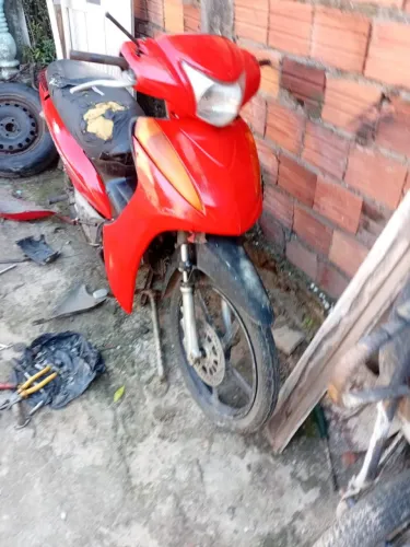 Honda biz 100 es