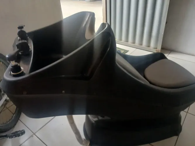 Vendo lavatório semi novo dompel