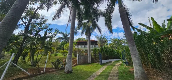 Sítio de Alto Padrão - 57 Mil m² - Casa Luxo, Área Gourmet, Geração Ener, Porteira Fechada