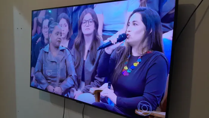 Vendo TV 50 polegadas nova