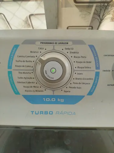 Máquina de lavar usada funciona, mas tem defeito 