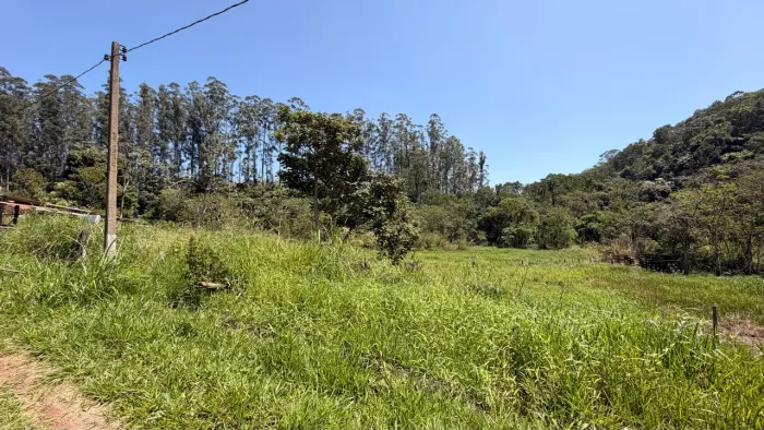 Chácara plana em Jacareí 1.250 m2 - Angola de Baixo