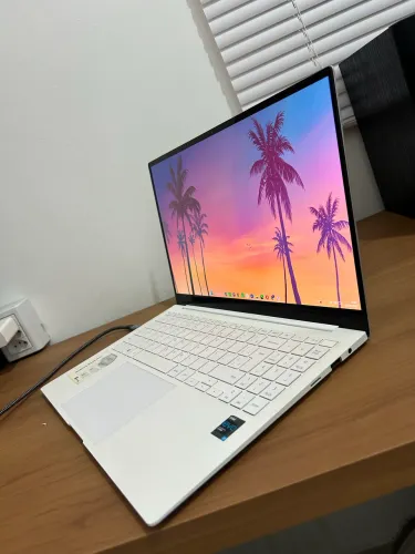 Galaxy Book Pro - i7 / 16GB RAM / 1TB SSD / Tela AMOLED