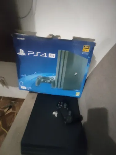 Ps4 pro 4 K 1 terabite completo com 40 jogos parcelo até 12 x 