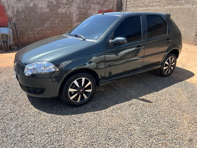 Fiat Palio Essence 1.6 Flex 16V 5P 2011