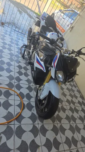 Bmw s1000r